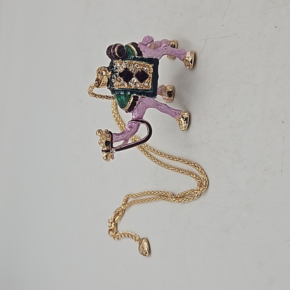 Betsey Johnson Camel Necklace - Picture 2 of 7